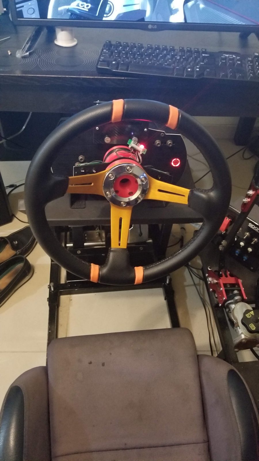 Steering Wheel adapter for Fanatec CSW v2