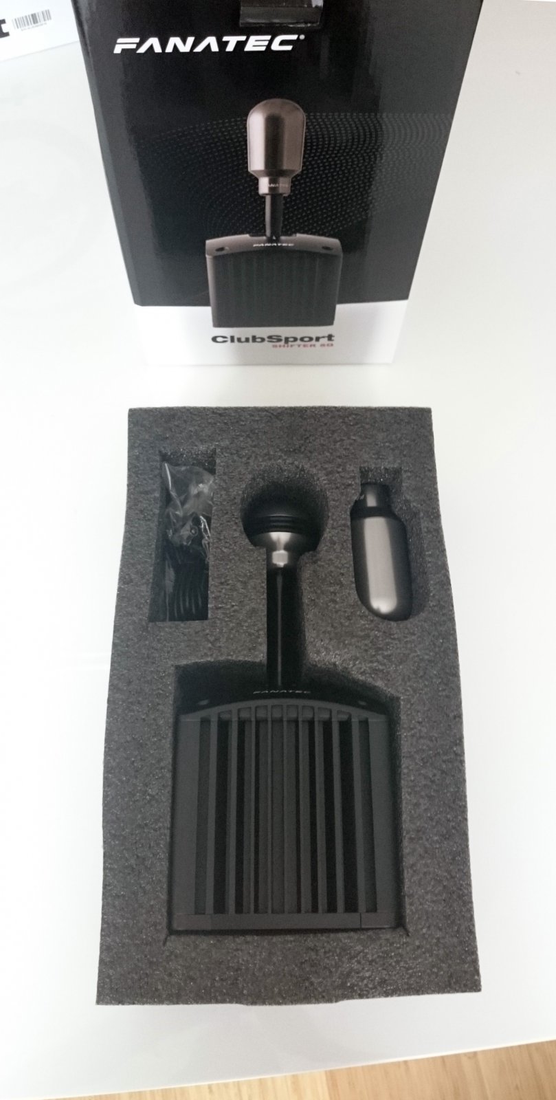 Fanatec_ClubSport_Shifter_SQ_V_1_5_EU_package.jpg