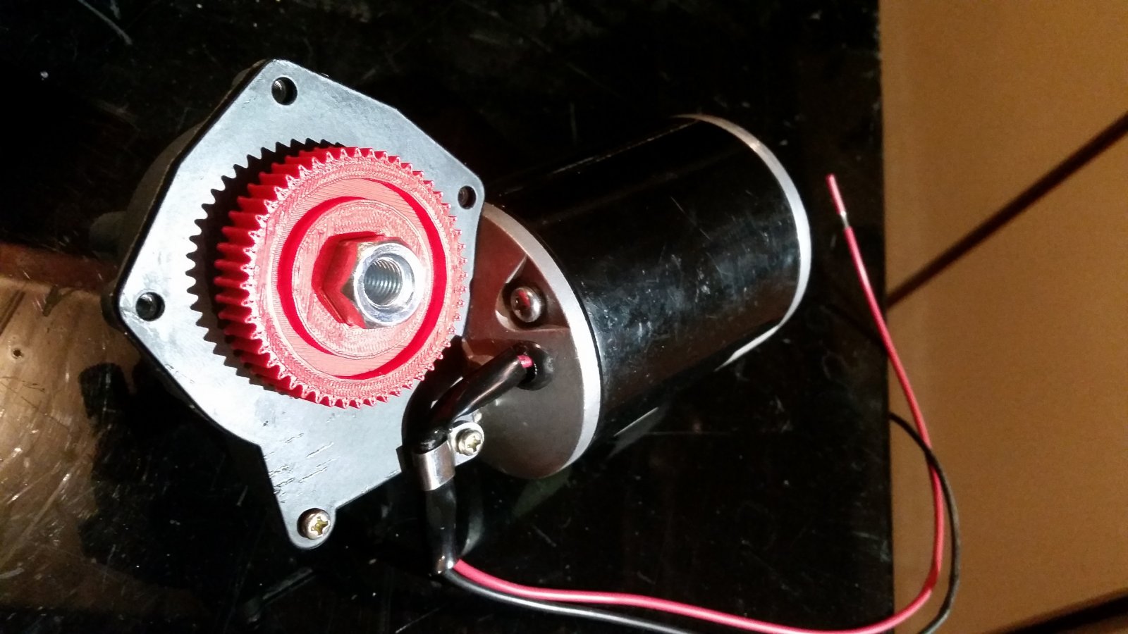 moteur avec engrenage.jpg