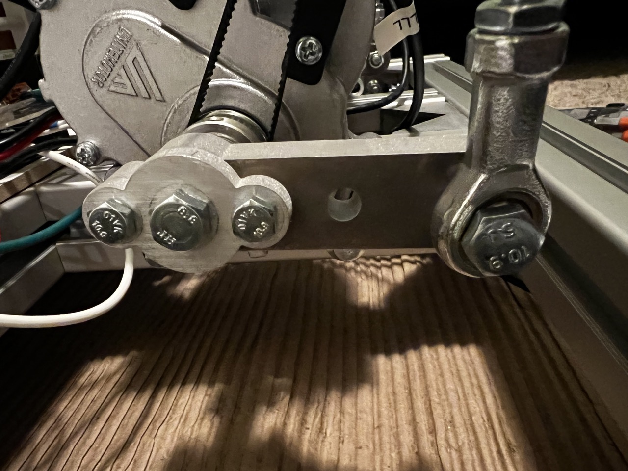 motor-arm-side.jpeg
