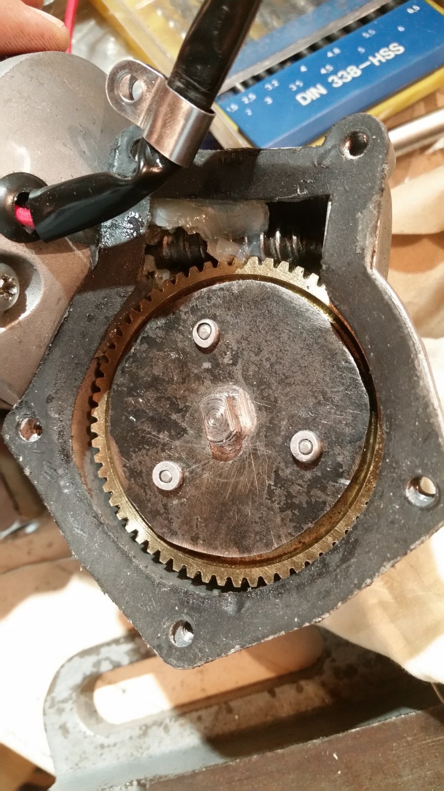 Nouvelle rondelle montée sur moteur.jpg