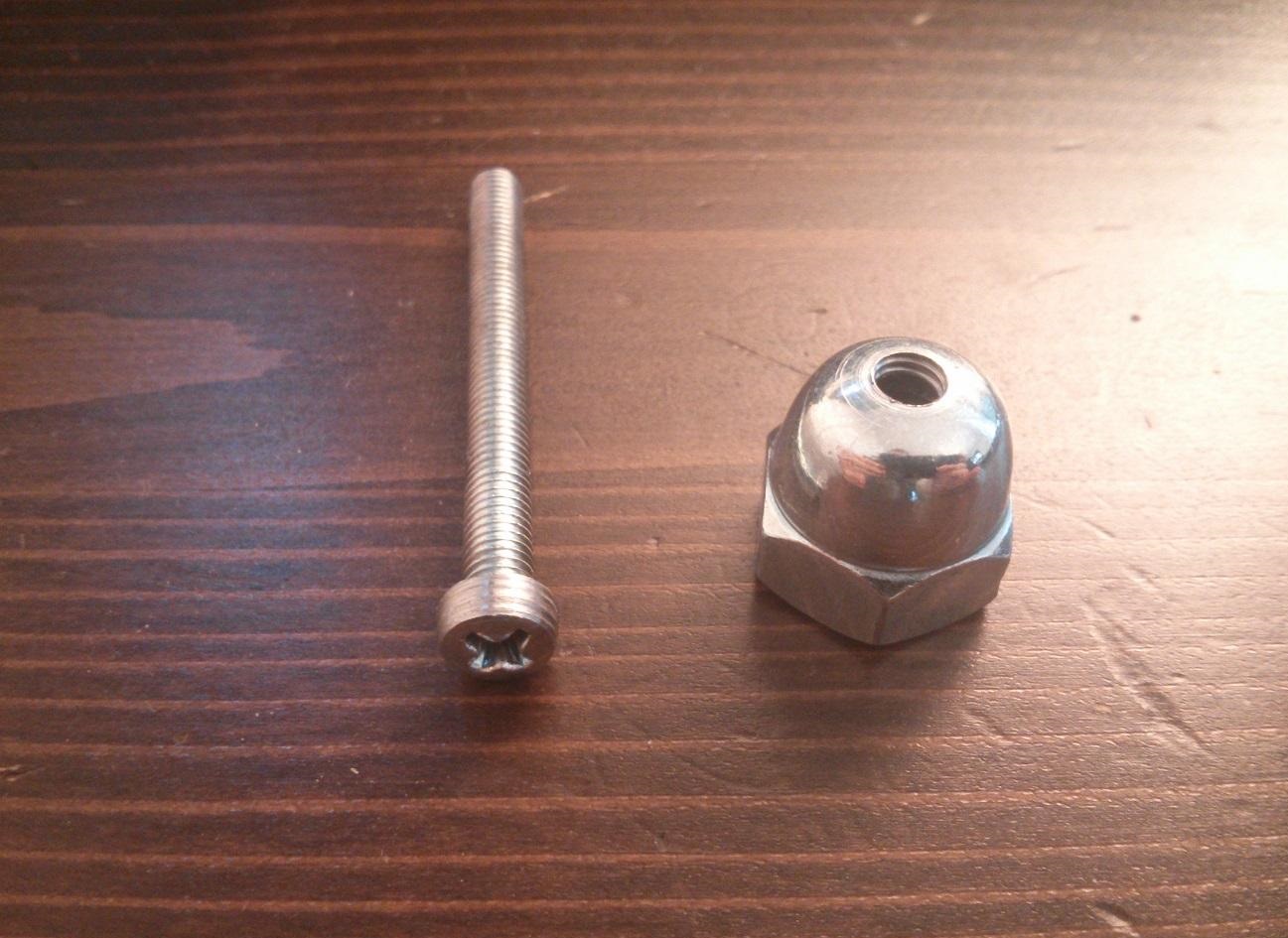 pot-cog nut-axle 1.jpg