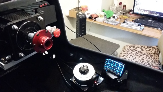 Rigs touch pad and keyboard.jpg
