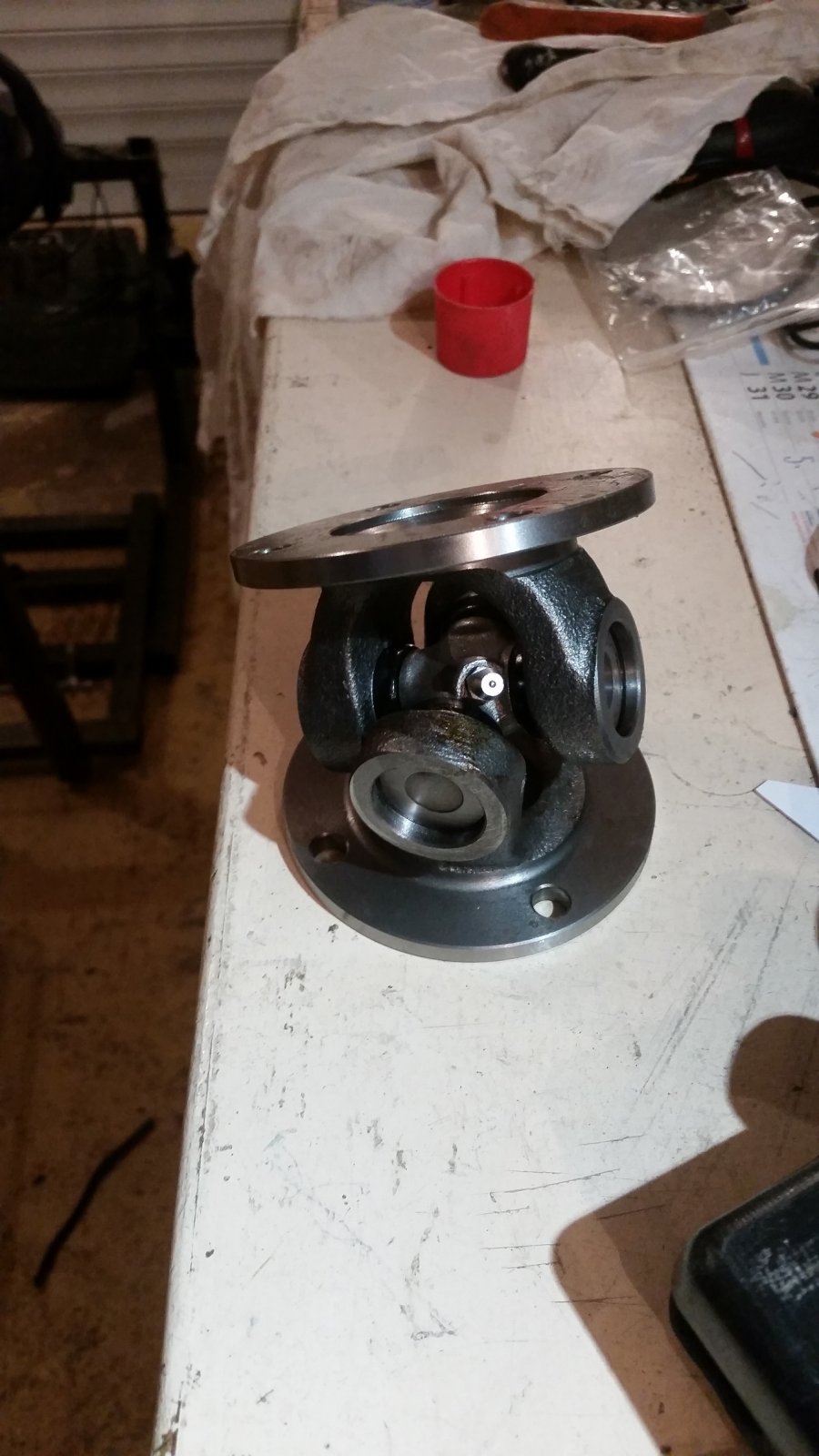 U.Joint assemblé small.jpg